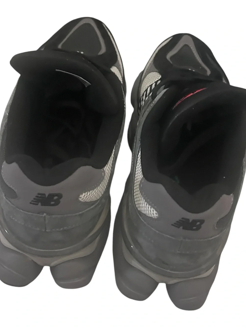 New Balance Black Gray Mesh Athletic Sneakers with Pink Tongue Accent